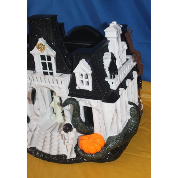 Bath & Body Works Glow In The Dark House Luminary 3 Wick Jar Candle Holder 2024 - Picture 5 of 13